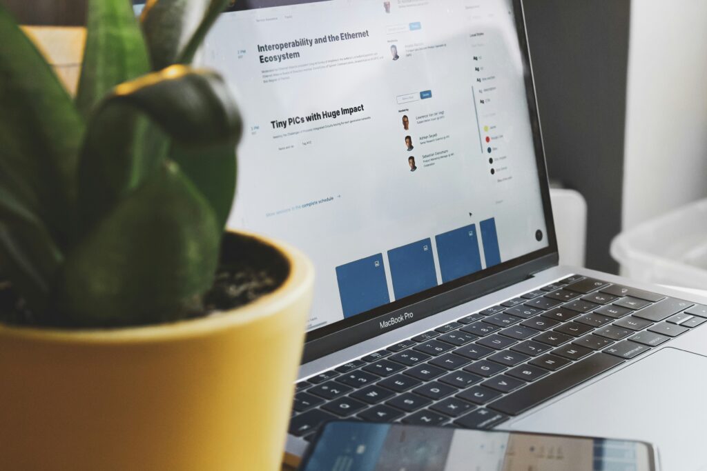 sigmund zaomnvfcaui unsplash